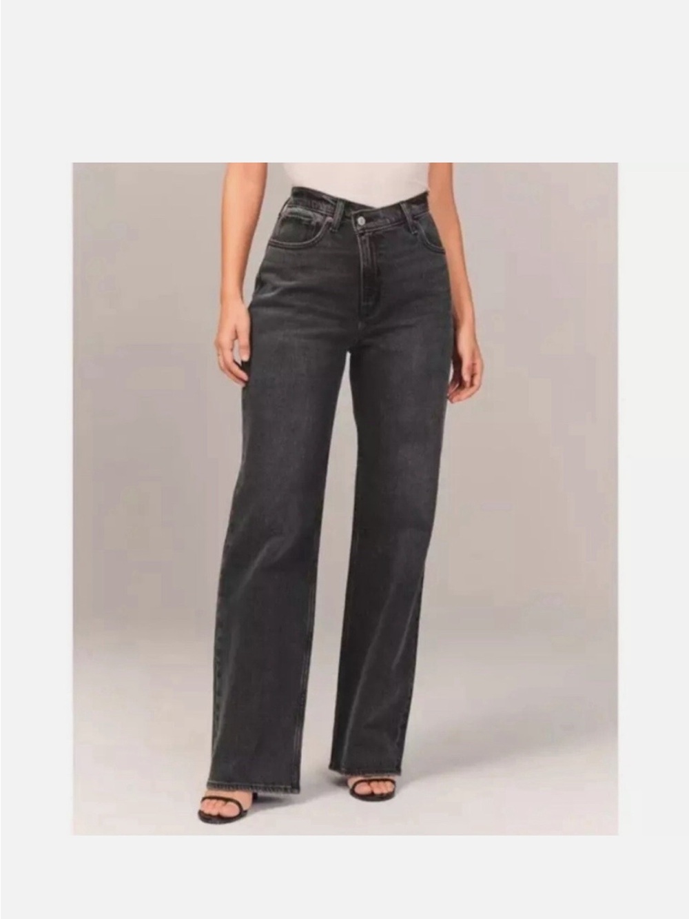Abercrombie & Fitch The 90s Relaxed High-Rise Wide-Leg Jeans in Washed Black